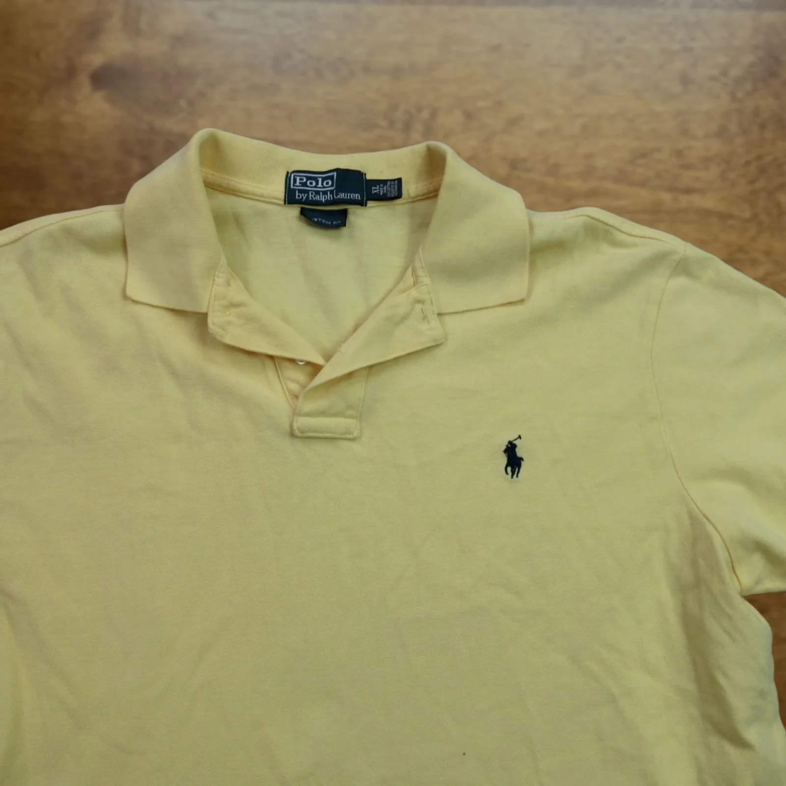 Polo Ralph Lauren — Polo Ralph Lauren Shirt XL Short Sleeve Lightweight Custom Fit — streetwear — resale