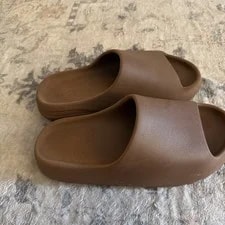 Yeezy Slides Flax - Size 11 ’s 3