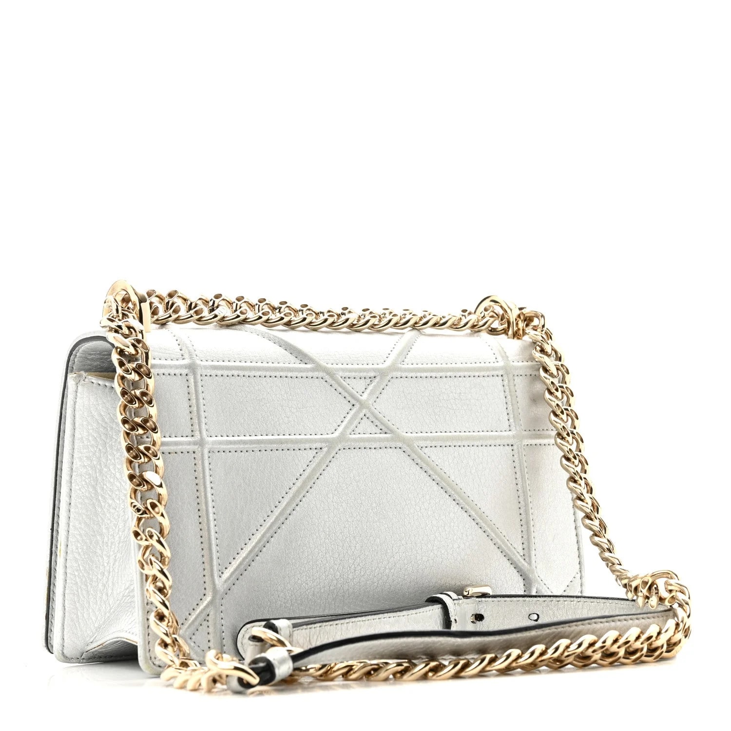 Metallic Grained Diorama Wallet on Chain 3