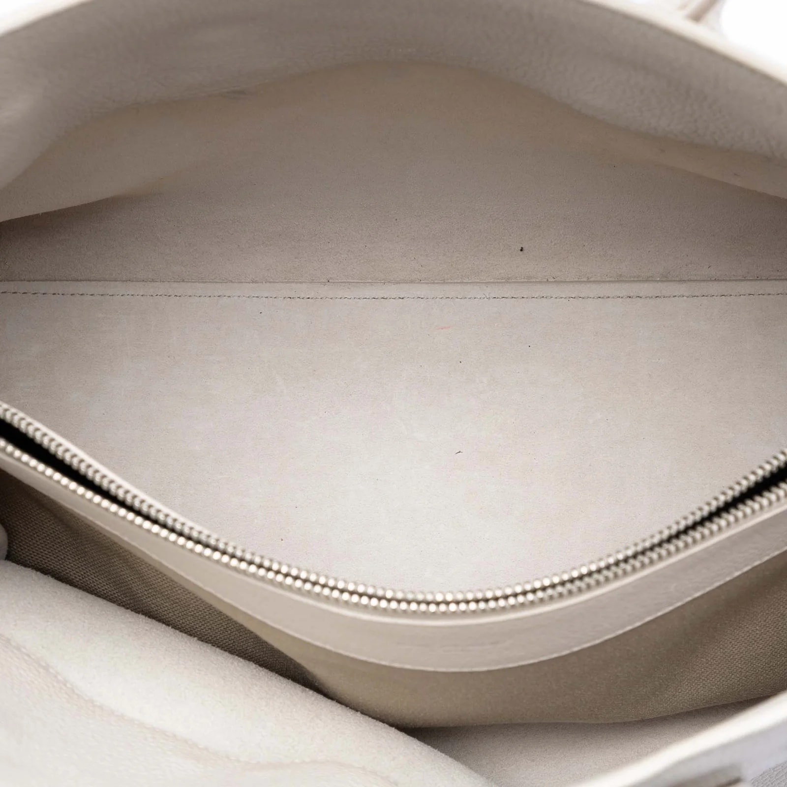 Small Grained Supple Sac de Jour Satchel 4