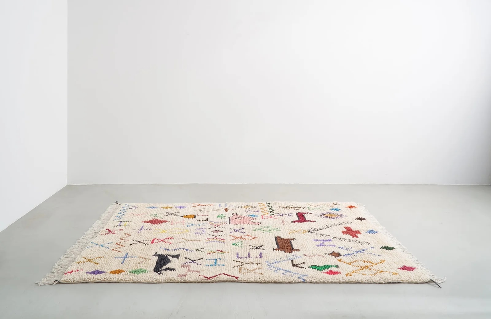 Confetti Pile Knot Rug — Furniture — resale