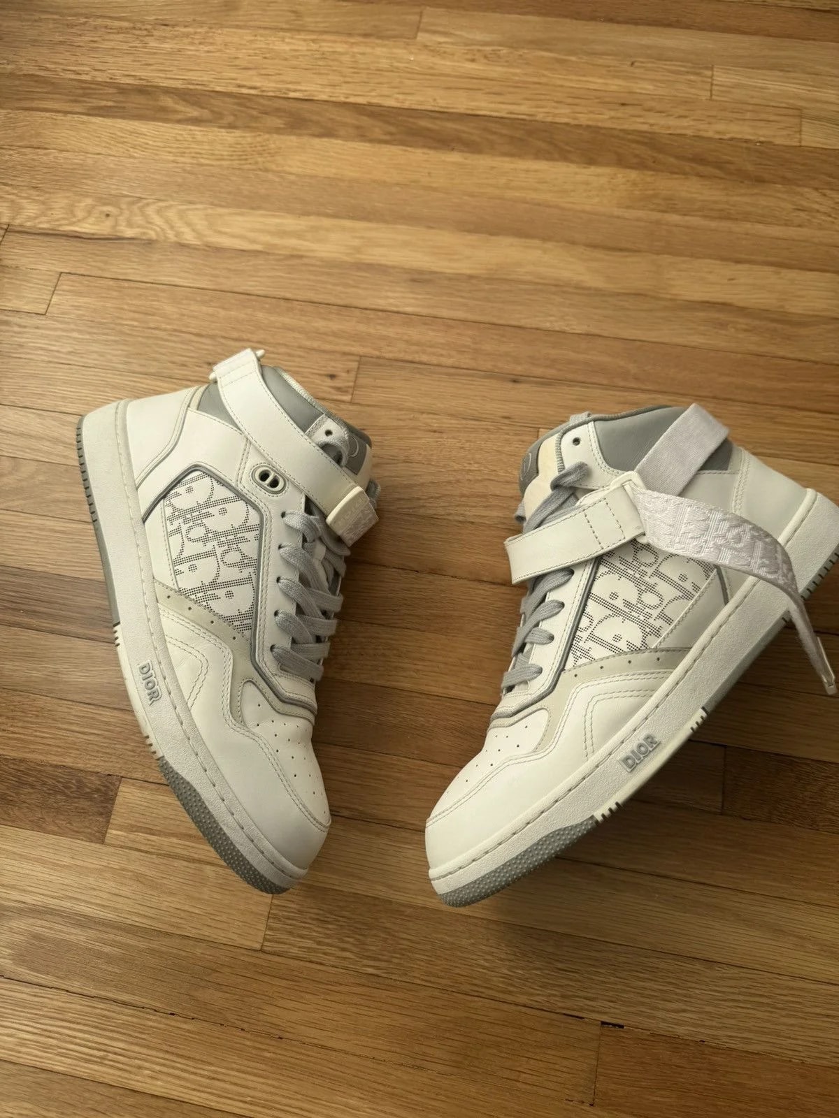 Dior — B27 Mid — Sneaker — resale