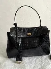 Balenciaga Medium Classic -Embossed 3