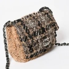 Item Chanel Square Flap No. 10 Hard 3