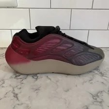 Yeezy 700v3 Fade 9.5 No Box 2