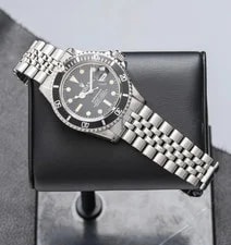 Rolex — Rolex Submariner Black - 1680 — Watch — resale