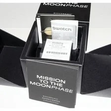 Omega X Swatch Snoopy New Moonphase Speedmaster SO33B700 65th Ltd 4