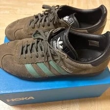 9.5US Adidas Gazelle Pantone 3