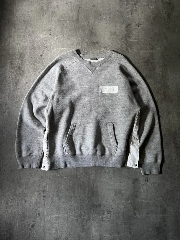 Dior — X Sacai F/W 21 Embroidered Patch Logo Sweatshirt — streetwear — resale