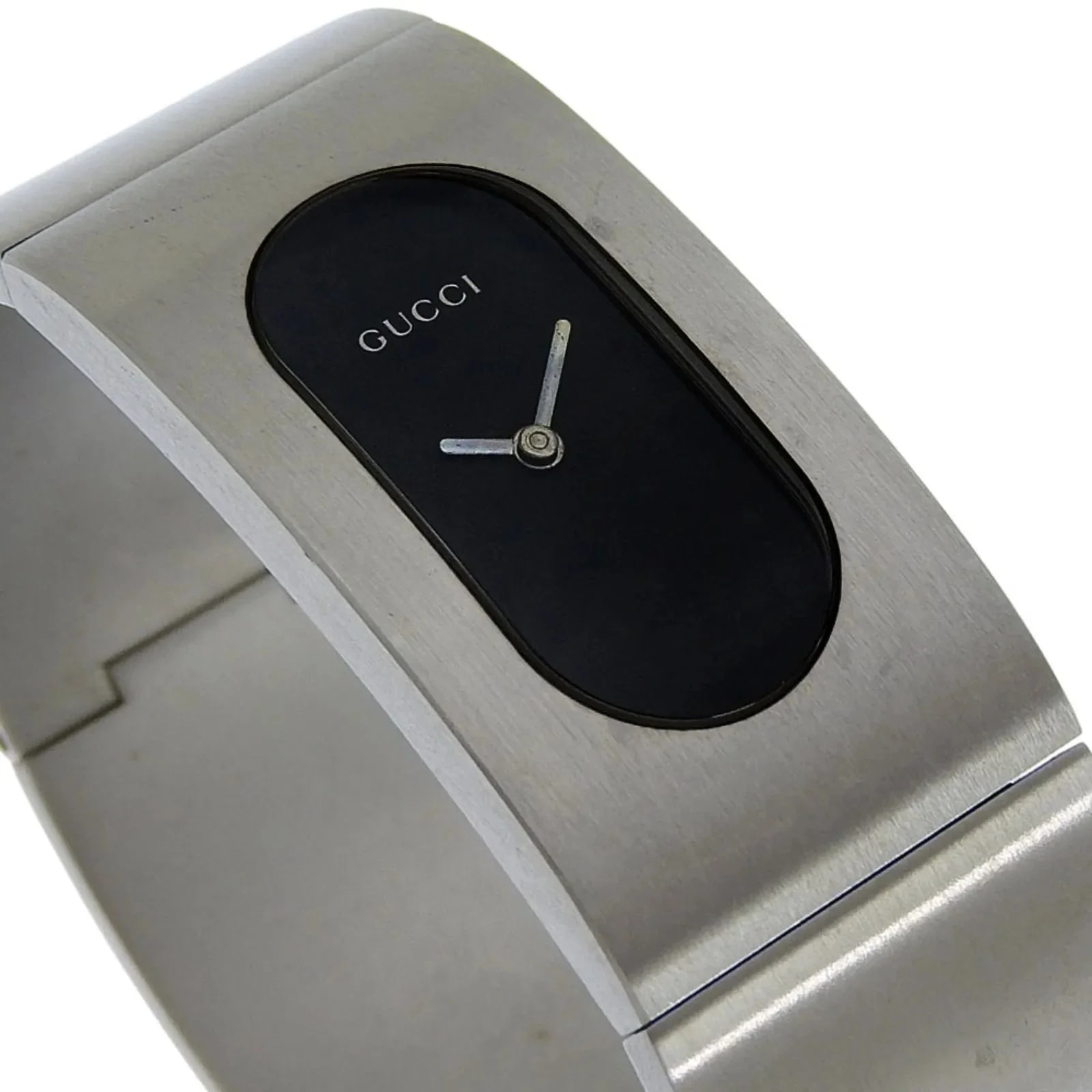 Gucci 2400L Quartz Stainless Steel 3