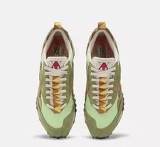 X Reebok Gon Size 8.5m/10w ! (LX2200) 3