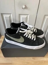 Nike SB — Nike SB Zoom Blazer Low Stussy Size 9.5M (BQ6449 001) — Sneaker — resale
