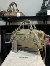Balenciaga Twiggy City 3