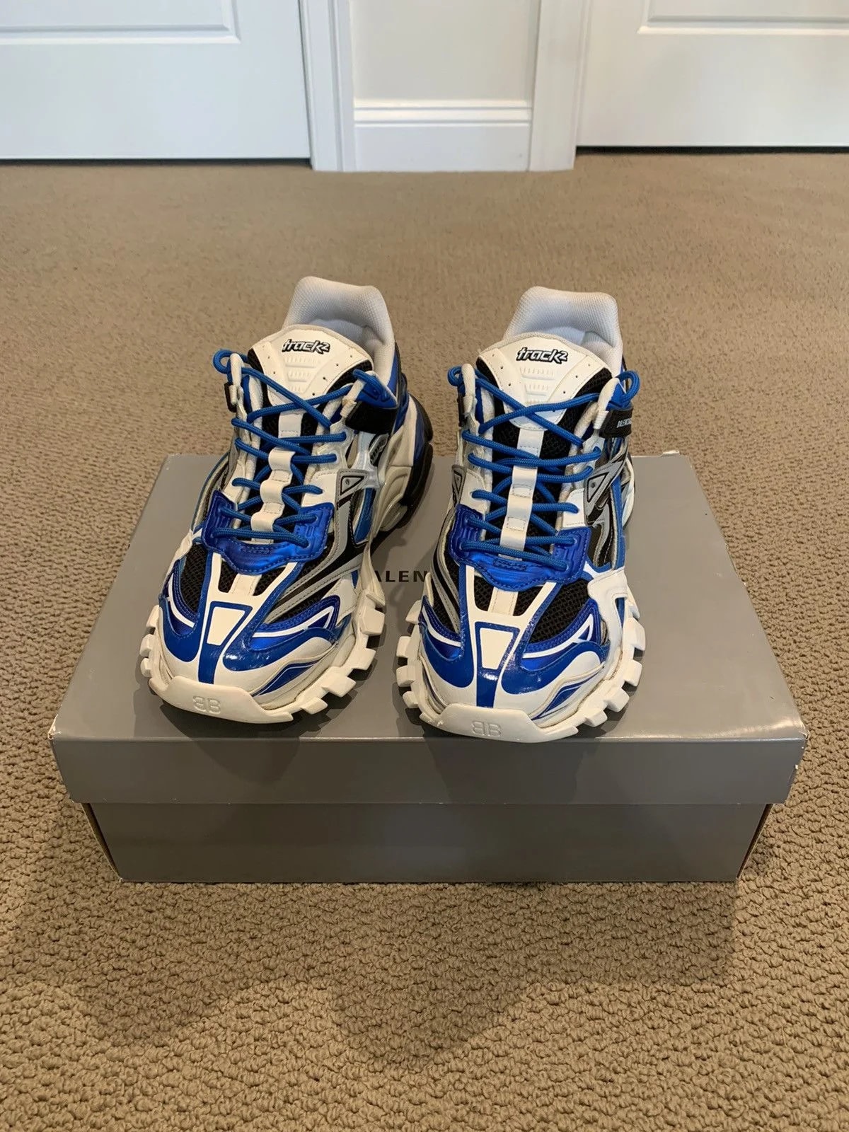 Balenciaga — Balenciaga Track Runner 2.0 — Sneaker — resale