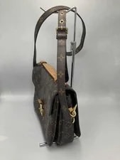 Louis Vuitton Pochette Metis Crossbody 2
