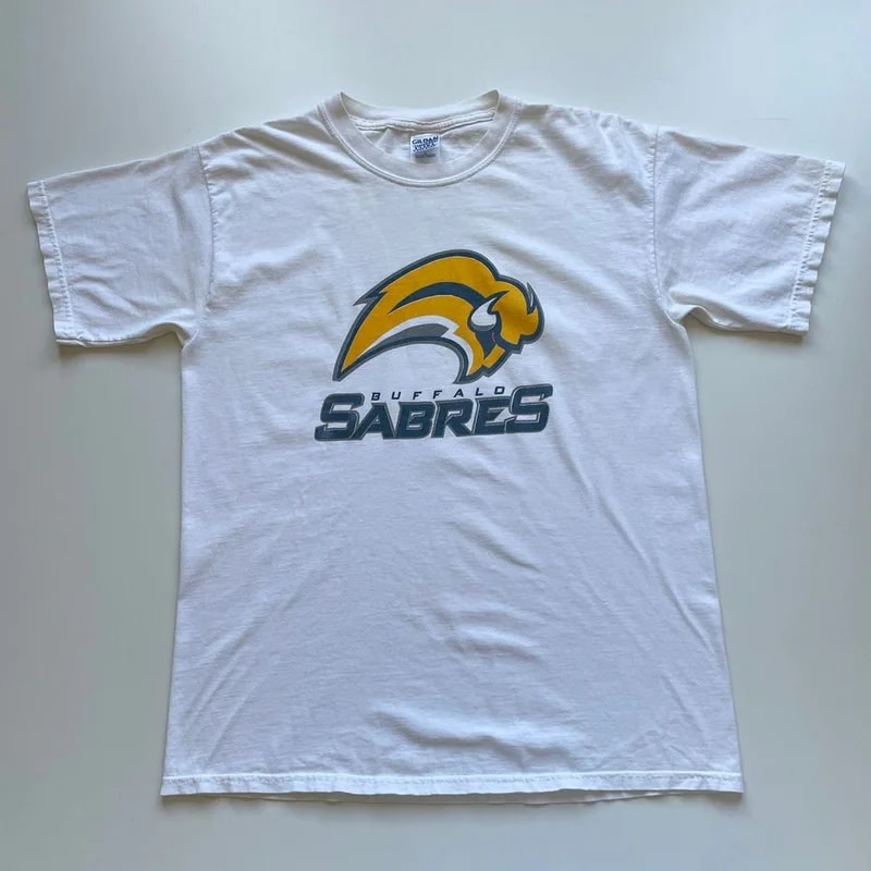 Vintage Y2K Buffalo Sabres NHL Logo Graphic T Shirt Large — Clothing — resale