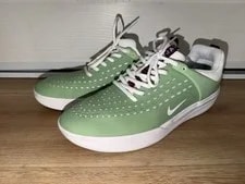 Nike SB — Nike SB Zoom Nyjah 3 — Sneaker — resale