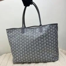Authentic Goyard . Missing 3