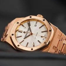 Audemars Piguet Royal Oak Gold Complete W/ Box and Papers - 15400OR.OO.1220OR.02 3