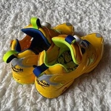 Reebok Instapump Fury Minions Collab 8US/7UK Near 2