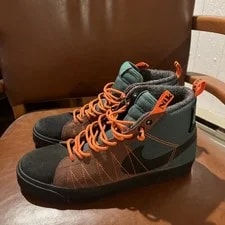 Nike SB Zoom Blazer Mid “Acclimate” Noble / Size 9.5 US ￼ 2
