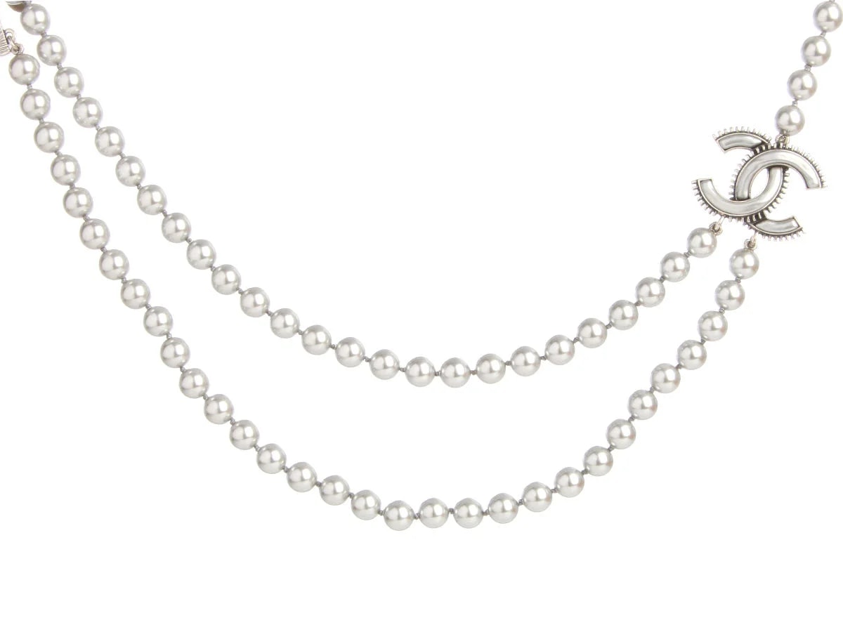 Chanel — Chanel Necklace — Jewelry — resale