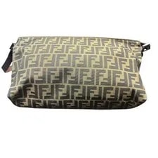 Fendi Mamma Bucket Body 2