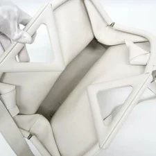 Bottega Veneta Point Medium From Japan 4