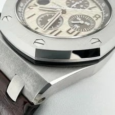 2010s Audemars Piguet 26470ST.OO.A801CR.01 Royal Oak "Safari" 42mm 4