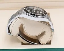 Rolex Submariner 126610LN 4