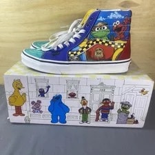 Vans — Vans X Street Sk-8 sk8hi 5.5 Size 7 High Limited Ed. — Sneaker — resale
