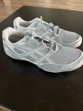 Asics — Asics Hypersync Manufacturer Sample Not for Resale 5.5 W 7 — Sneaker — resale