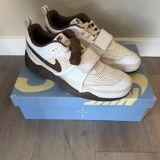 Nike — Nike Zoom Field Jaxx Light Shoes HQ3073-100 ’S — Sneaker — resale