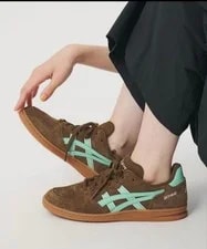 Asics Skyhand OG 8US/7UK Near , Model 4