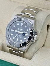 Rolex Submariner Black Dial on Oyster 126610LN Complete 2024 2