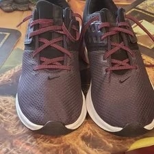 Nike Low Top Athletic Lace-Up 3