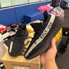 Yeezy — Size 10.5 - Yeezy 350 V2 ‘ ’ — Sneaker — resale