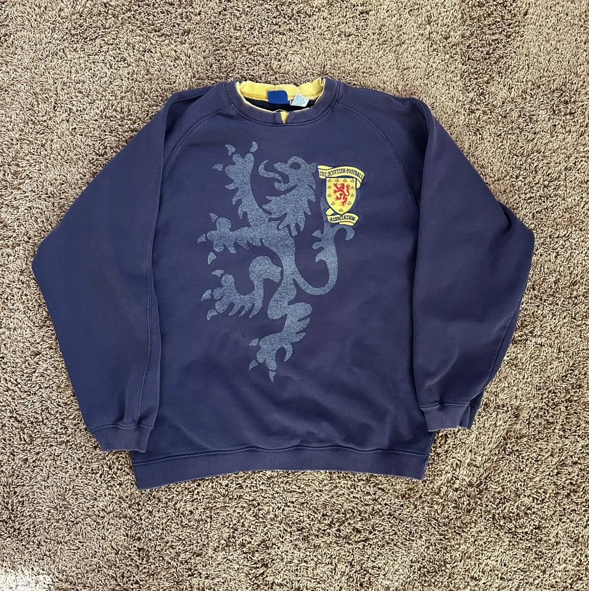 90s Umbro Scotland Football WorldCup Sweatshirt — streetwear — resale