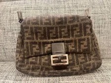 Fendi 106266 Mamma Baguette Dust 2