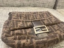 Fendi 106266 Mamma Baguette Dust 3