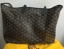 Goyard and Chevron Size M 3