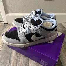 Nike SB Dunk Low ' ' Size 9 Lightly Skated 2