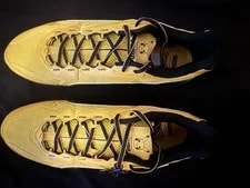 Puma X Pokémon Fade Pikachu - Limited Edition - NEW in BOX - Size US 6 3