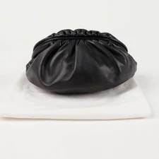 Bottega Veneta — Bottega Veneta Chain Pouch 154855970 — Handbag — resale
