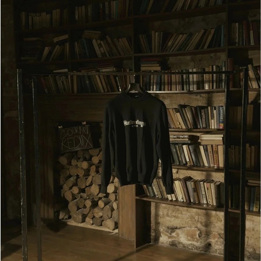 Balenciaga — Balenciaga 1917 Sweatshirt — streetwear — resale