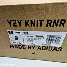 Adidas US 9 Slip on Comfort Yeezy RNR New 3