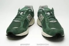 NEW Balance 2002R Size 9 M2002RHW 4