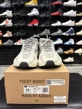 Yeezy Boost 700 V2 ⚡️ 3
