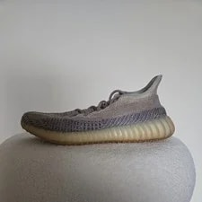 Size 10- Yeezy 350 3