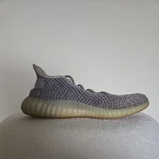 Size 10- Yeezy 350 4